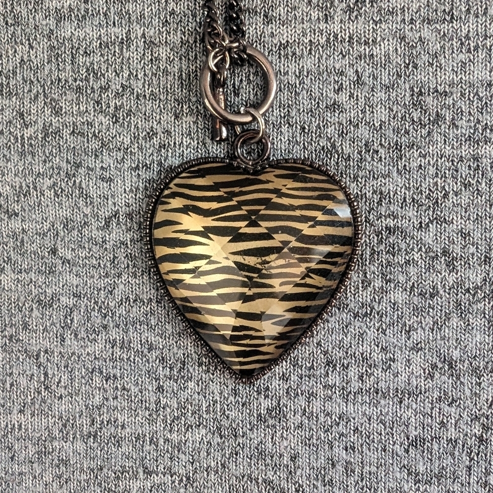 3/$15 | Aldo Zebra Heart Pendant Necklace